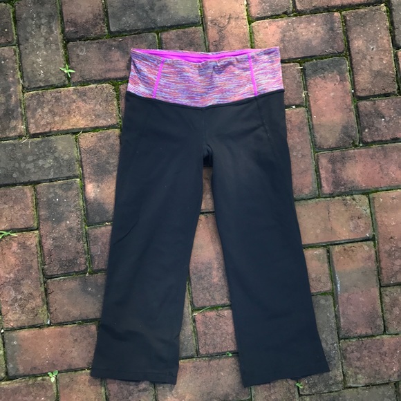 lululemon athletica Pants - Lululemon Cropped Legging